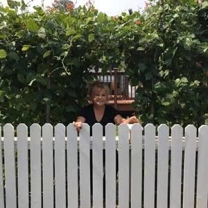 Meet your Posher, Edith